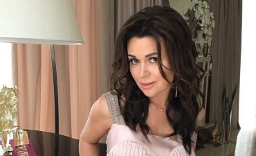 Анастасия Заворотнюк