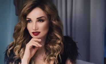 Сама нежность: Анфиса Чехова в платье из цветов