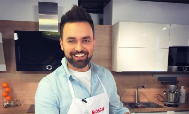 Тимур Мирошниченко в фартуке