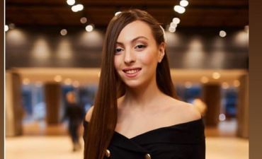 дочь Оли Поляковой