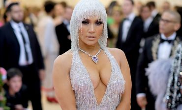 Дженнифер Лопес на Met Gala 2019