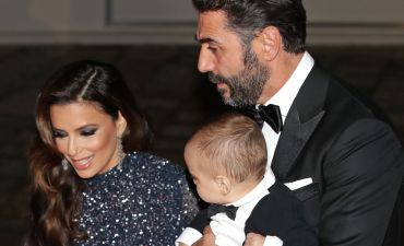 Ева Лонгория с мужем и сыном