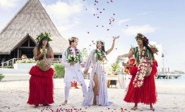 Евгений Кот и Наталья Татаринцева показали свою свадьбу на Таити