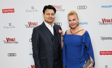Роскошная пара! Камалия и ее муж Захур блистают на красной дорожке "Viva! Самые красивые-2018"