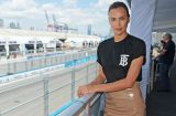 Смотри, что потерял, Купер: Ирина Шейк показала роскошную фигуру в нижнем белье