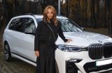 Виктория Батуи получила в подарок от мужа автомобиль