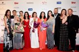 Вот так удивили: телеведущие 1+1 media подарили на день рождения журнала Viva!