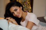 Семейная идиллия: Санта Димопулос поделилась нежным фото с мужем и новорожденной дочкой