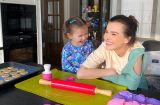 Елена Темникова и ее дочь Саша дома на карантине