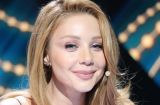 В пиджаке на голое тело: Тина Кароль засветила пышную грудь на провокационном фото