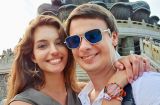 В коротеньком платье: Александра Кучеренко вместе с Дмитрием Комаровым отдохнула на яхте