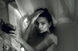Совершенно голая Эмили Ратаковски снялась для испанского глянца