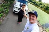 За несколько дней до родов: Анатолий Анатолич подарил беременной жене автомобиль за $200 000