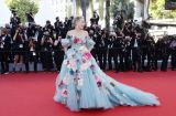 Какая красивая! 63-летняя Шэрон Стоун в роскошном платье на Каннском кинофестивале