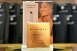 Уход Дженнифер Лопес: в Киеве презентовали бустер JLO Beauty для Hydrafacial