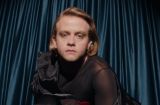Love story: актор Віталій Ажнов у поетичному fashion-проєкті до 14 лютого