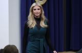 Истинная леди: Иванка Трамп похвасталась стройной фигурой в зеленом комбинезоне