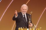 Энтони Хопкинс в 88 лет начинает новую карьеру: оскароносный актер выпустит дебютный альбом