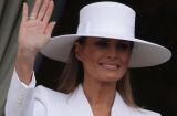 Белее белого! Мелания Трамп появилась на публике в безупречном образе со шляпкой