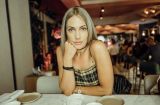Беременна? Звезда «Великолепного века» заинтриговала снимком с заметно округлившимся животом