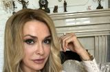 Ольга Сумская засветила нижнее белье в наряде с откровенным декольте