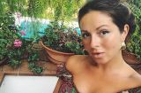 В бикини: Нюша показала живот на последнем месяце беременности