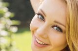 Какая нежная! Тина Кароль снялась в потрясающей летней фотосессии