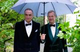 Первая королевская гей-свадьба: брат Елизаветы II женился на своем возлюбленном