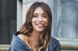 Беременная Регина Тодоренко вышла в свет в облегающем мини-платье в сетку