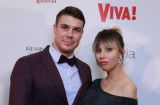 Неожиданно: экс-Холостяк появился на Viva! Балу с беременной супругой