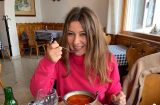 Мы очень любим поесть: Жанна Бадоева рассказала, что будет готовить на Новый год
