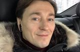 Утро после Нового года: Сергей Безруков засыпал Сеть трогательными фото с 2-летней дочкой