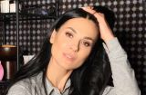 Стильно! Маша Ефросинина блистает на отдыхе в эффектном комбинезоне с перьями