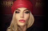 Такой фигуре можно позавидовать: Слава Каминская похвасталась точеной фигурой в красном купальнике