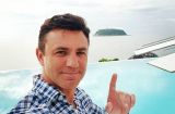 Самый счастливый папа: Николай Тищенко играет с сыном на пляже
