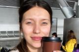 Первое фото с аэропорта: Регина Тодоренко путешествует вместе с сыном