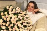 Наталья Могилевская подчеркнула стройную фигуру мини-платьем