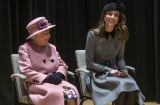 Первый совместный выход: Кейт Миддлтон появилась на публике с королевой Елизаветой ІІ