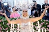 Міс оригінальність: Кеті Перрі з'явилась на Met Gala 2019 в образі люстри