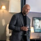 Кадр із фільму «Операція "Фортуна": Мистецтво перемоги»