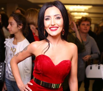 Глаза разбегаются! Самые завидные невесты на красной дорожке "Viva! Самые красивые-2018"