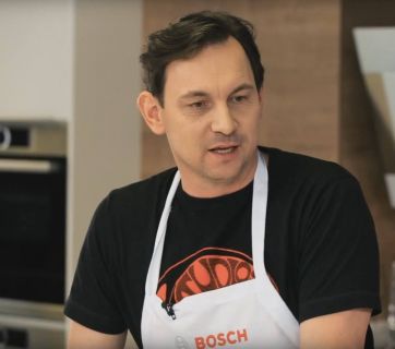 Валерий Харчишин в фартуке