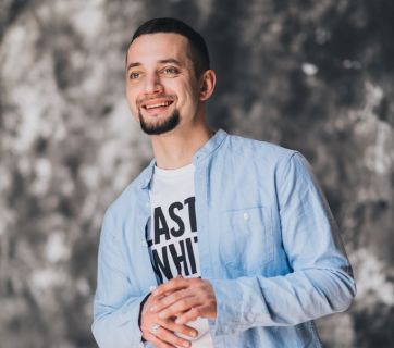 Стас Шуринс