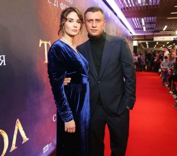 Агата Муцениеце и Павел Прилучный