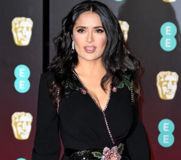 Сальма Хайек на красной дорожке BAFTA-2018