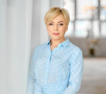 Марина Кухар