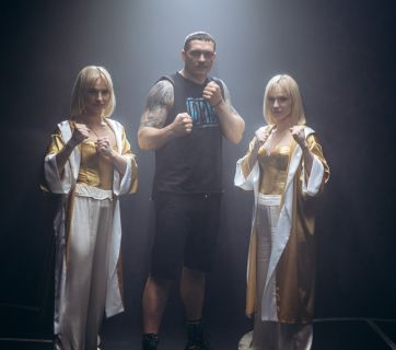 Александр Усик