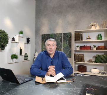 Доктор Комаровський