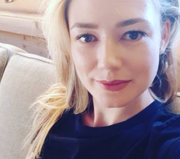 Многодетная мама Оксана Акиньшина показала роскошную фигуру в купальнике