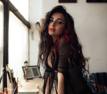 Анна Тринчер